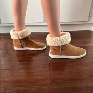 UGG Mika Classic Suede Tan Shearling Winter Boots size 9